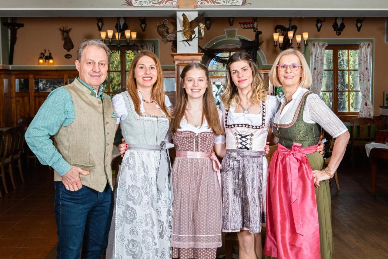 Zum Fally - Landgasthof เคียร์ชแบร์ก อัม เวคเซล ภายนอก รูปภาพ