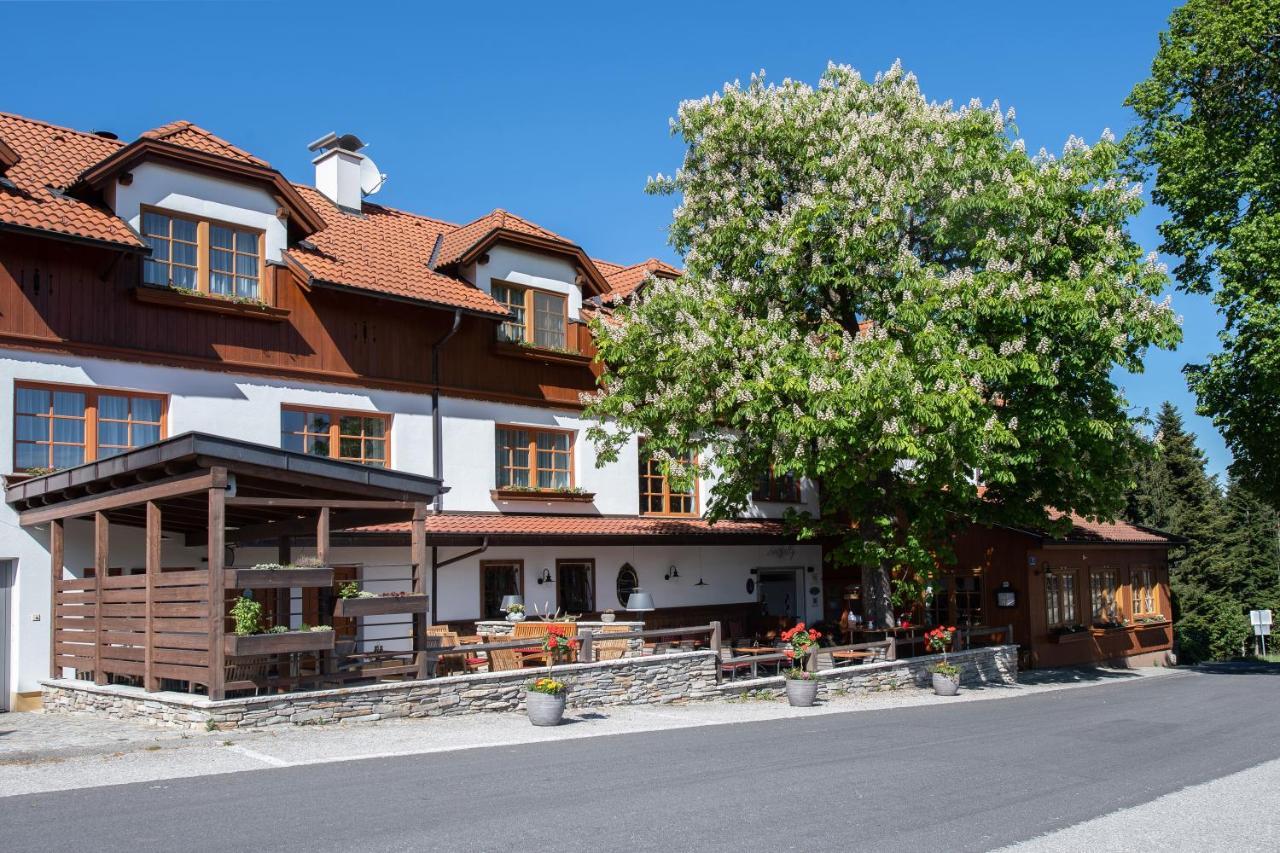 Zum Fally - Landgasthof เคียร์ชแบร์ก อัม เวคเซล ภายนอก รูปภาพ